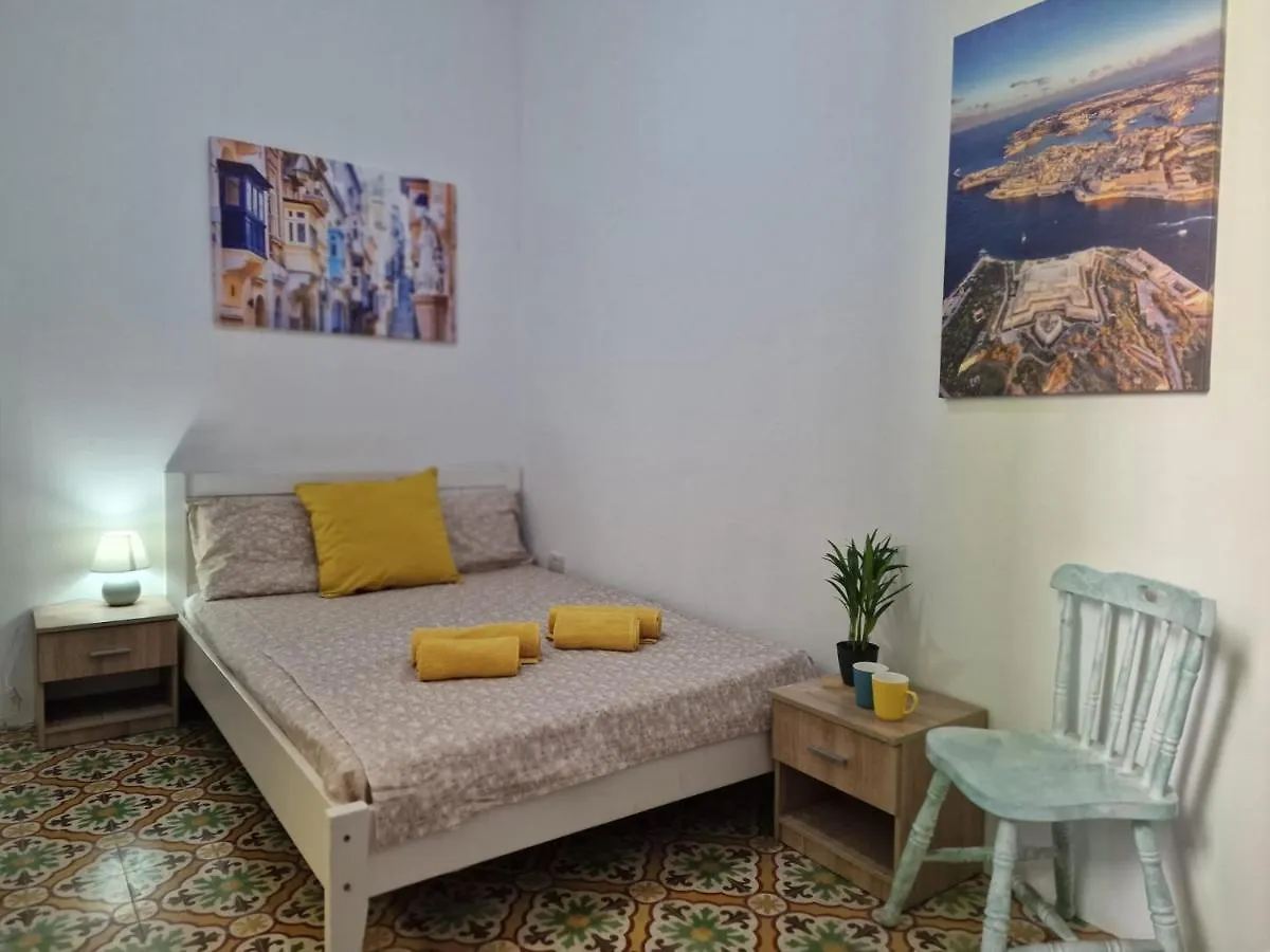 New Cosy & Bright Studio Apartment In Sliema Gzira