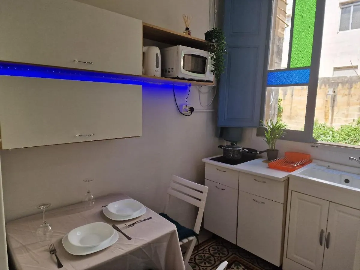 New Cosy & Bright Studio Apartment In Sliema Gzira Malta