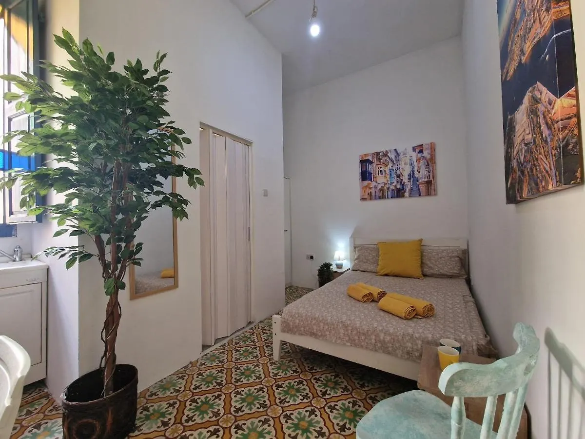 New Cosy & Bright Studio Apartment In Sliema Gzira